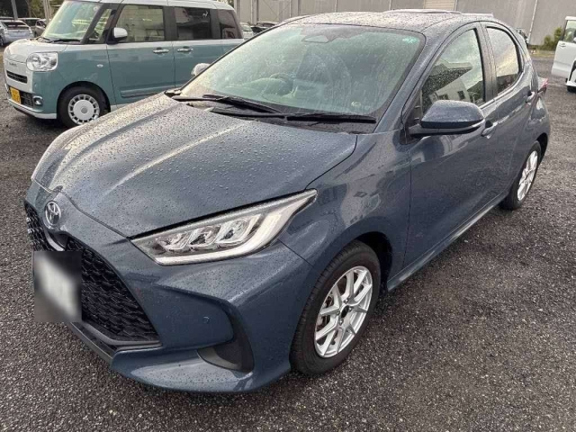TOYOTA YARIS — фото