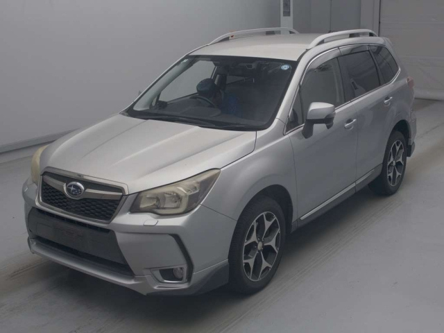 SUBARU FORESTER — фото