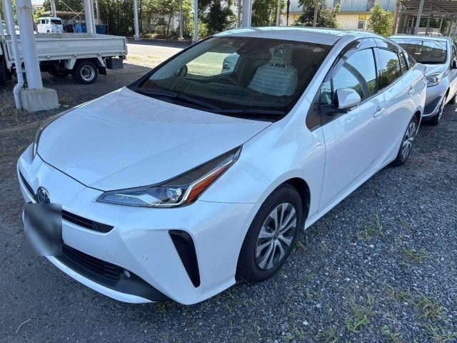 TOYOTA PRIUS — фото
