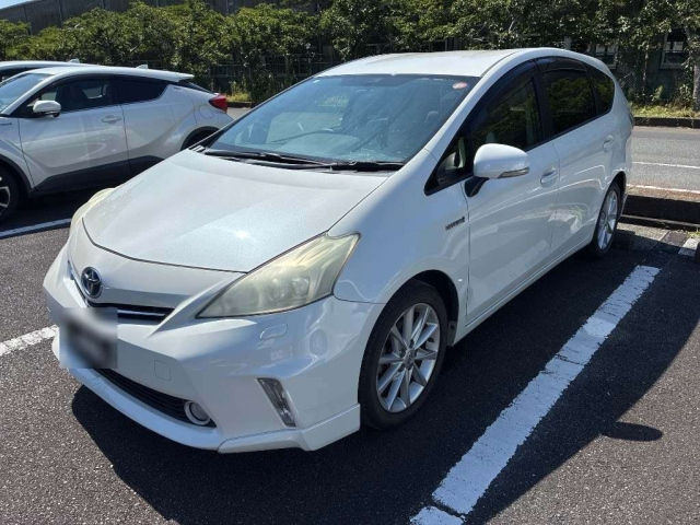 TOYOTA PRIUS — фото