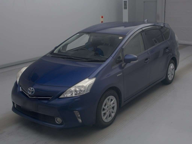 TOYOTA PRIUS — фото