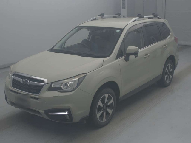SUBARU FORESTER — фото
