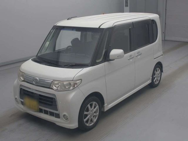 DAIHATSU TANTO — фото