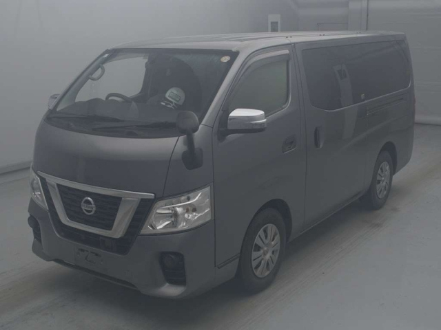 NISSAN CARAVAN — фото