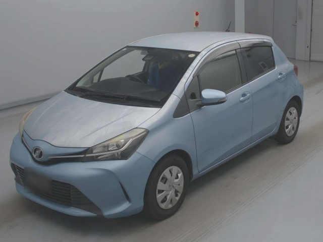 TOYOTA VITZ — фото