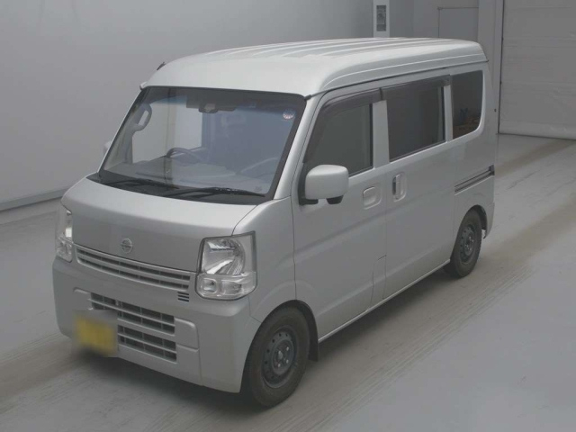 NISSAN CLIPPER — фото