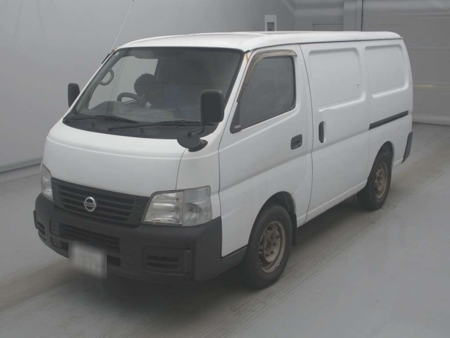 NISSAN CARAVAN — фото