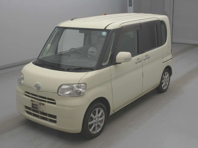 DAIHATSU TANTO — фото