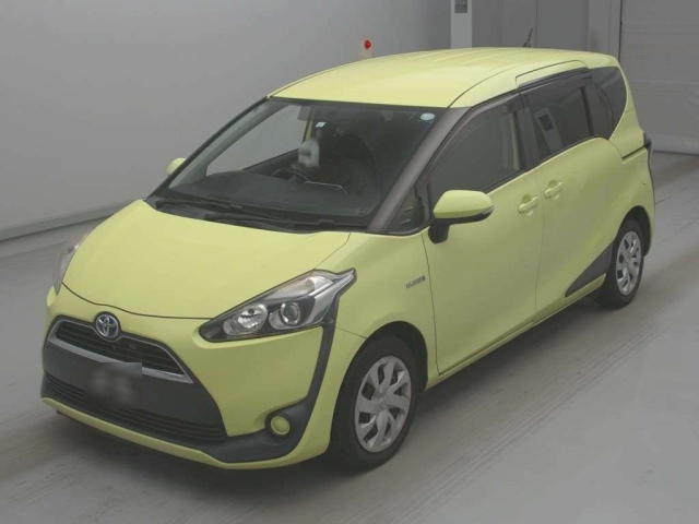TOYOTA SIENTA — фото