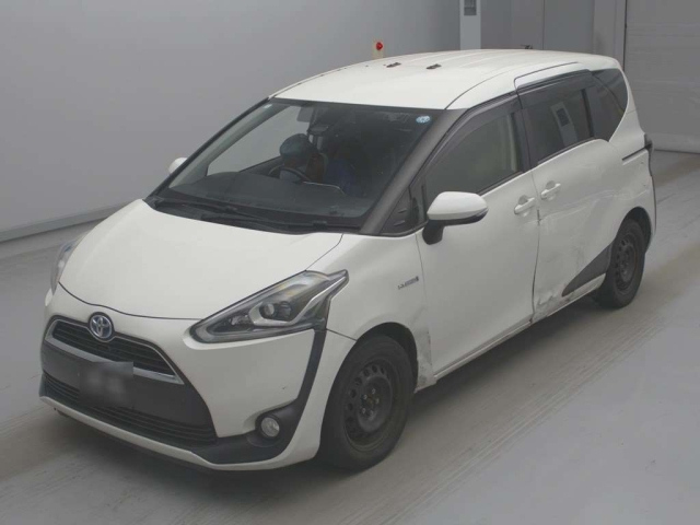TOYOTA SIENTA — фото