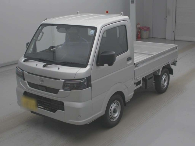 NISSAN CLIPPER — фото