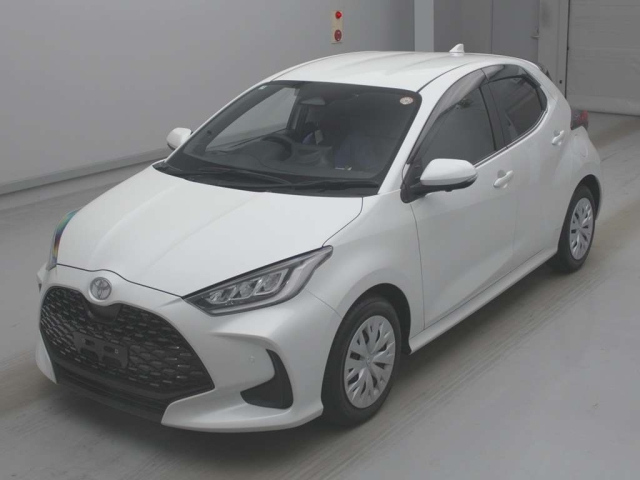 TOYOTA YARIS — фото