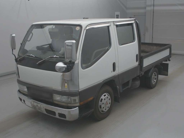 MITSUBISHI CANTER — фото