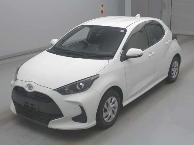 TOYOTA YARIS — фото