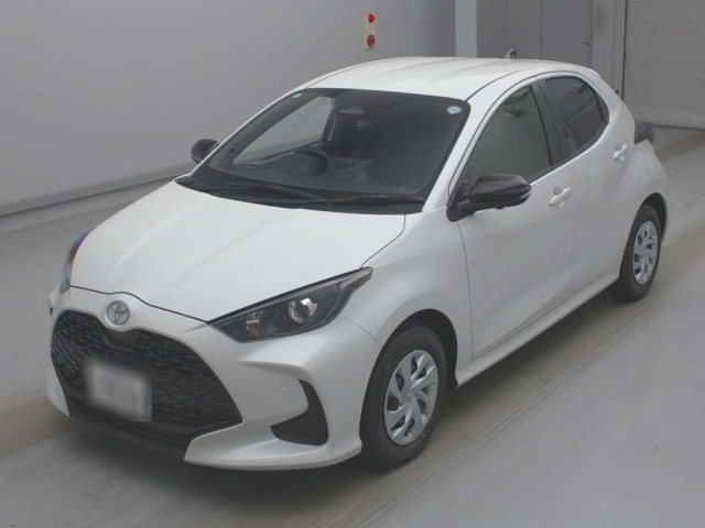 TOYOTA YARIS — фото