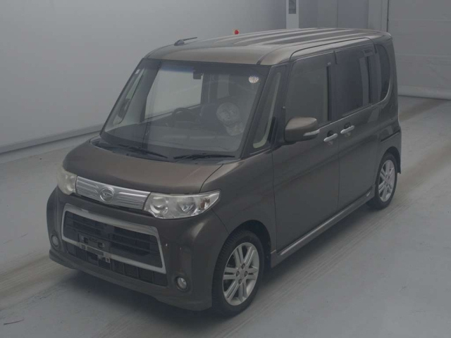 DAIHATSU TANTO — фото