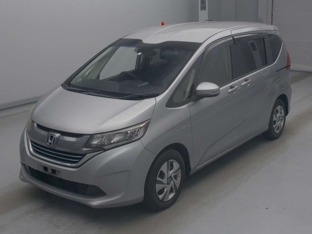HONDA FREED — фото