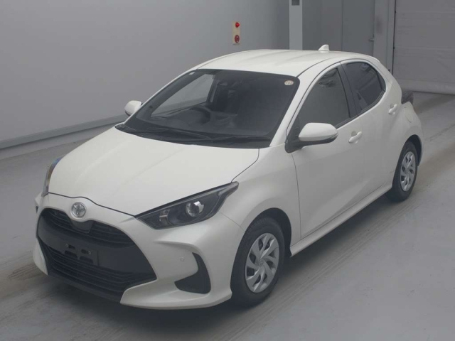TOYOTA YARIS — фото