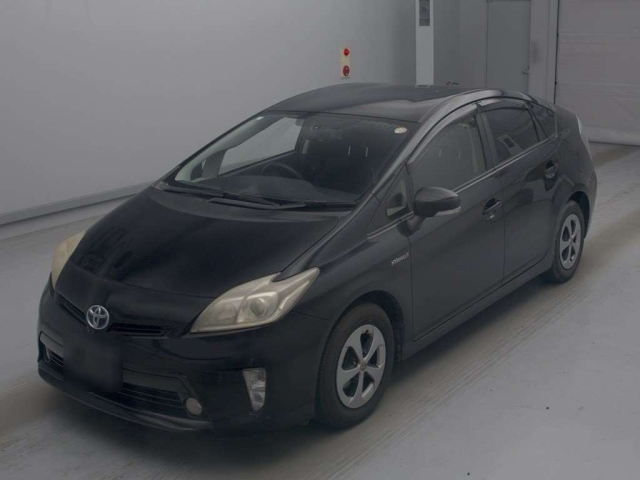 TOYOTA PRIUS — фото