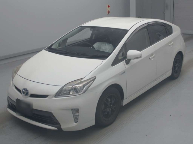 TOYOTA PRIUS — фото