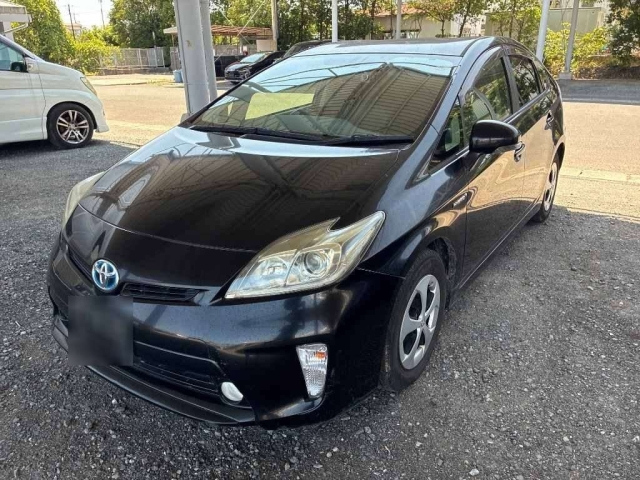 TOYOTA PRIUS — фото