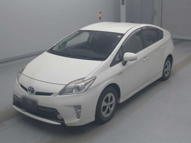 TOYOTA PRIUS — фото