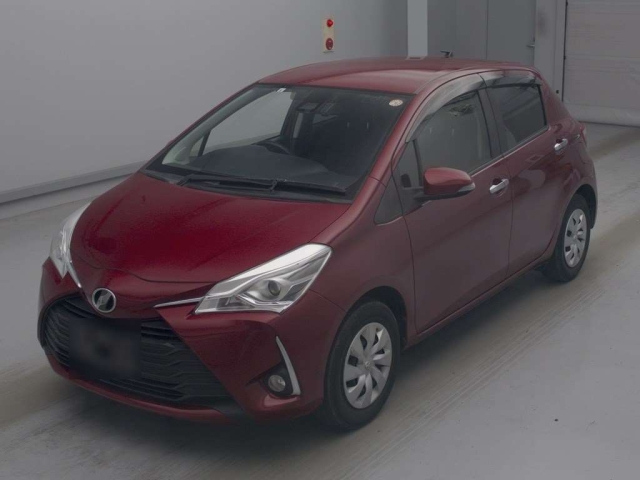 TOYOTA VITZ — фото