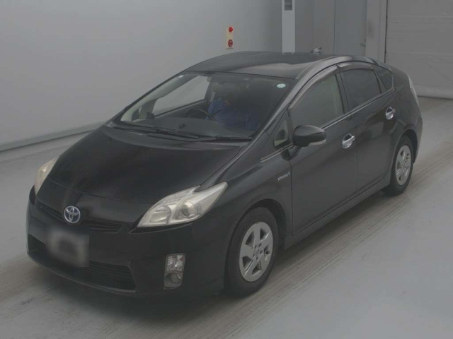 TOYOTA PRIUS — фото