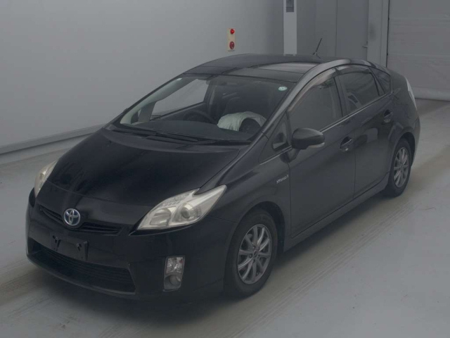 TOYOTA PRIUS — фото