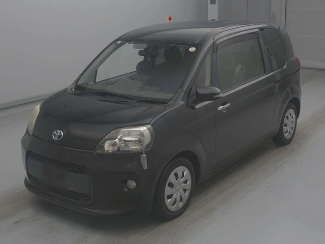 TOYOTA PORTE — фото