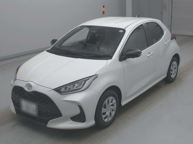 TOYOTA YARIS — фото