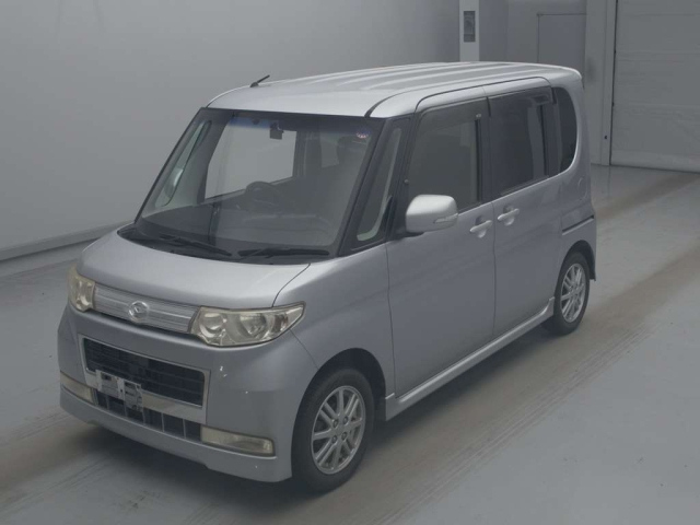 DAIHATSU TANTO — фото