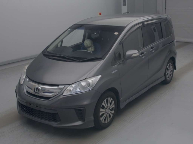 HONDA FREED — фото