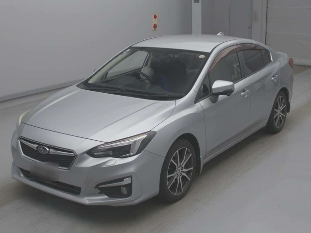SUBARU IMPREZA — фото