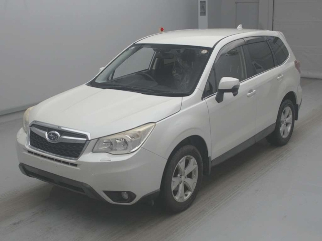 SUBARU FORESTER — фото