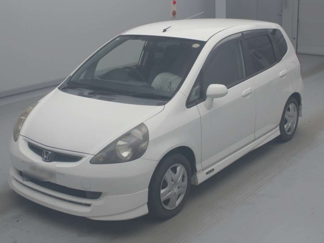 HONDA FIT — фото