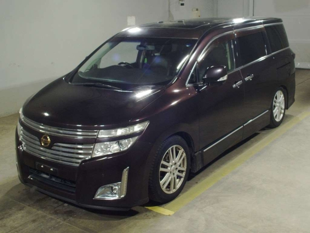 NISSAN ELGRAND — фото