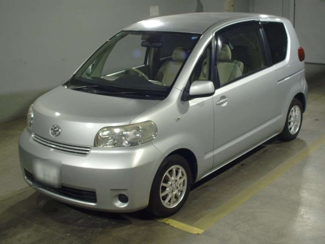 TOYOTA PORTE — фото