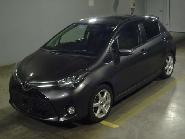 TOYOTA VITZ — фото