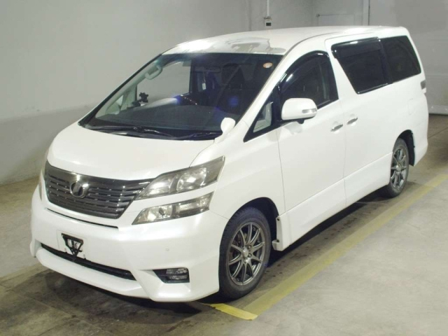 TOYOTA VELLFIRE — фото