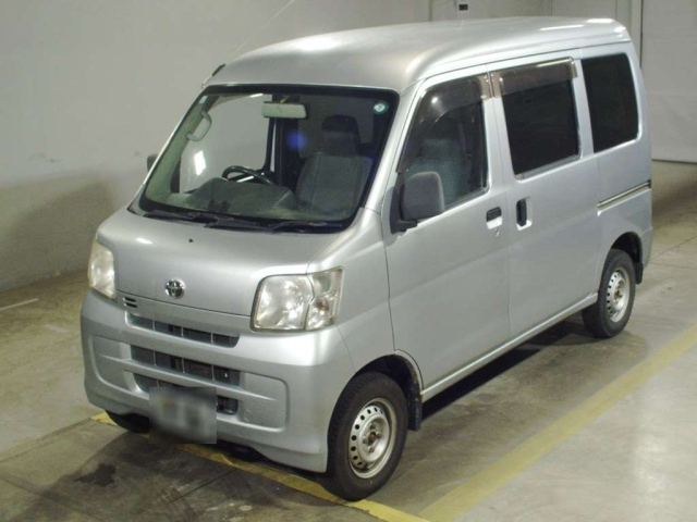 TOYOTA PIXIS — фото
