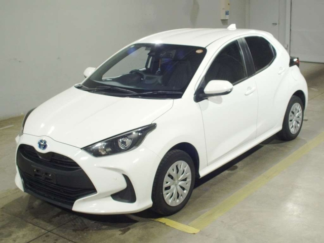 TOYOTA YARIS — фото