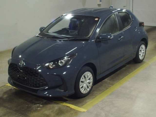 TOYOTA YARIS — фото