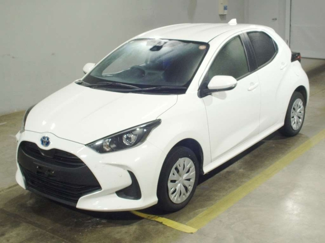 TOYOTA YARIS — фото