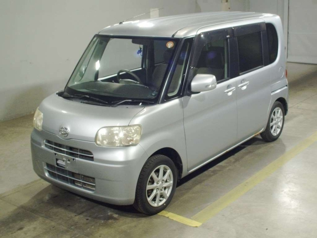 DAIHATSU TANTO — фото