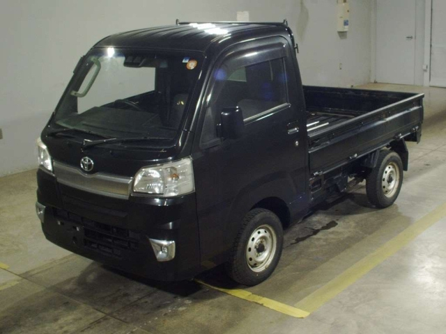 TOYOTA PIXIS — фото