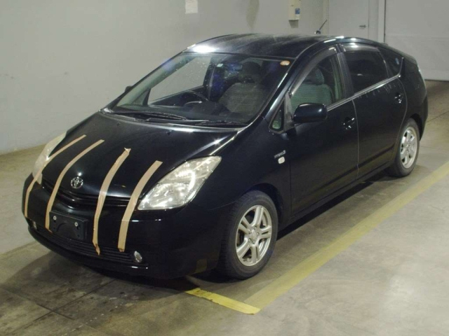 TOYOTA PRIUS — фото