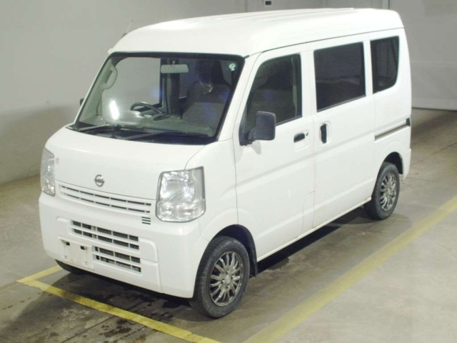 NISSAN CLIPPER — фото