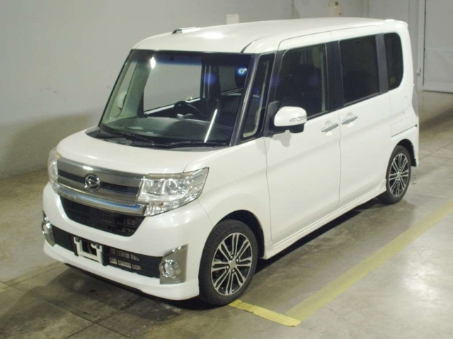 DAIHATSU TANTO — фото