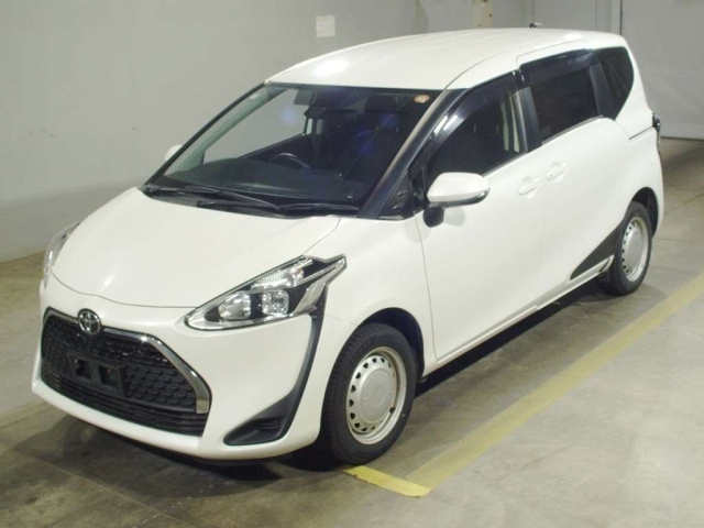 TOYOTA SIENTA — фото